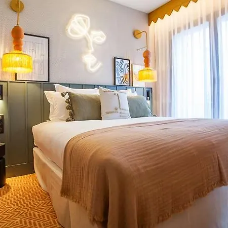 Bloom House מלון *