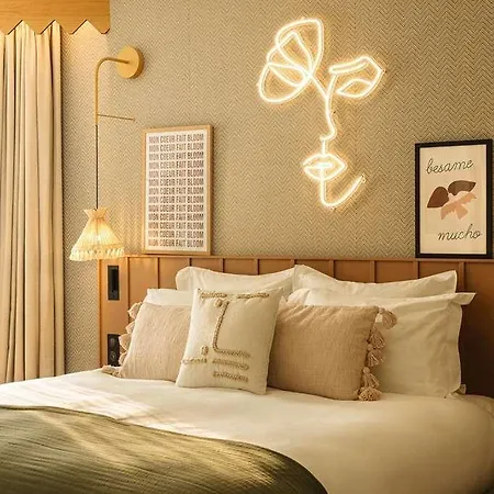 מלון Bloom House