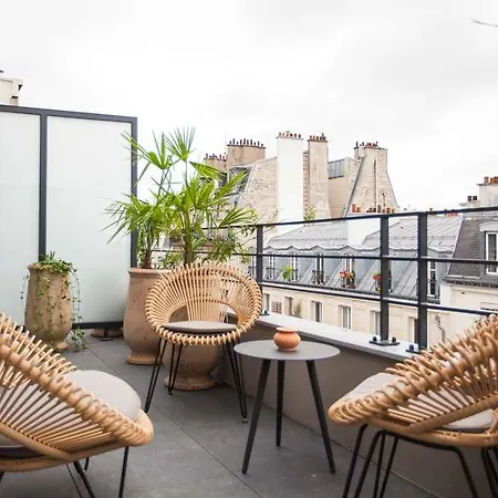 Bloom House * Paris