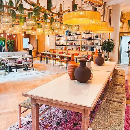 Hotel Bloom House *